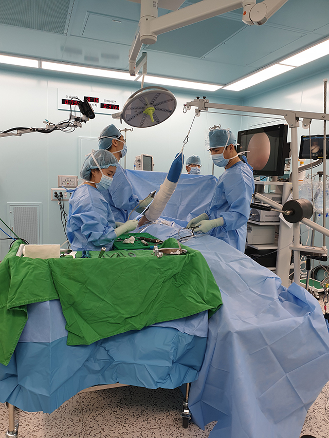어깨 회전근개 파열 수술 장면. 나르샤병원 제공