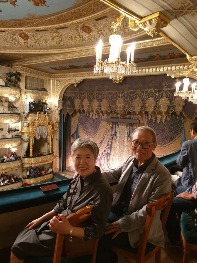 러시아 상테페테르부르크 마린스키극장의 박춘모(왼쪽)·류환욱 부부. 류환욱 제공