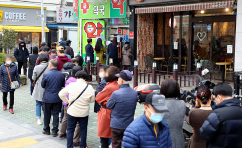 ‘코로나 마스크 대란’ 2만 장 몰래 쌓아둔 업자 무죄 확정
