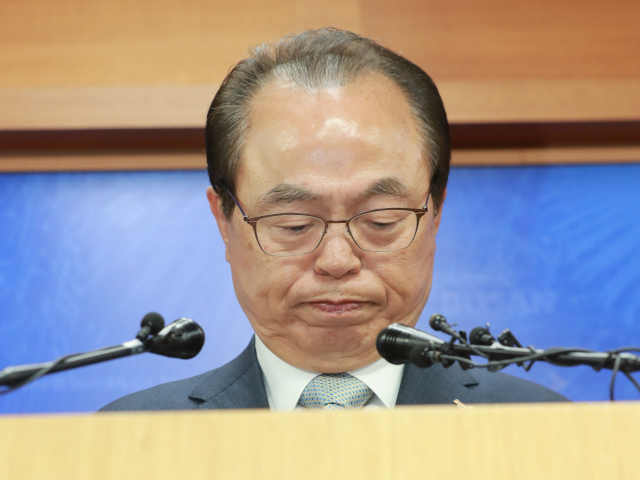 23일 오전 부산시청에서 사퇴 의사를 발표한 오거돈 부산시장. 김경현 기자 view@busan.com