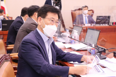 국감서 질타당한 ‘홈네트워크’… 장관 “시민 불편 없도록 하겠다”