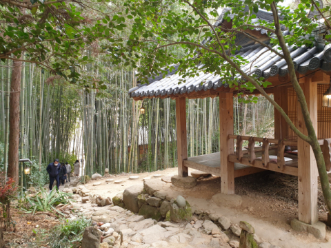 풍광이 압도하는 암자, 계절이 비켜가는 한옥 -구례 사성암· 쌍산재