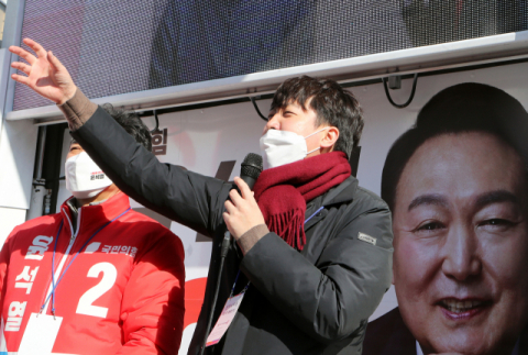 안철수와 선 긋고 PK 공략 집중하는 이준석의 노림수는