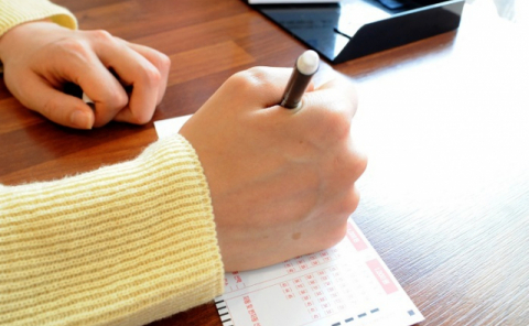 연금복권 1등 “발길뜸한 외곽 복권판매점서 구입”