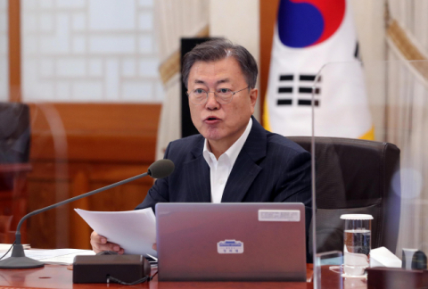 윤석열에 사과 요구한 문대통령 추가메시지 낼까