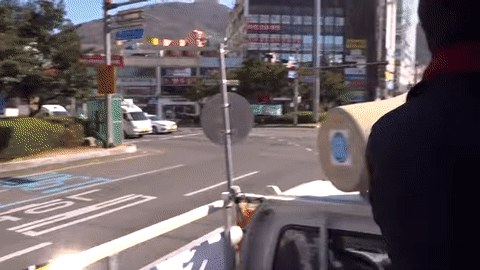 [단독]이준석 대표 부산 '라보' 짐칸 선거 유세…경찰, 도로교통법 위반 여부 조사