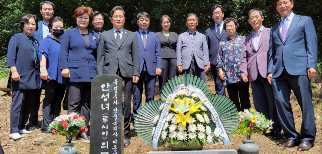 오항선추모기념사업회, 안중근 의사 여동생 안성녀 묘소 참배·헌화