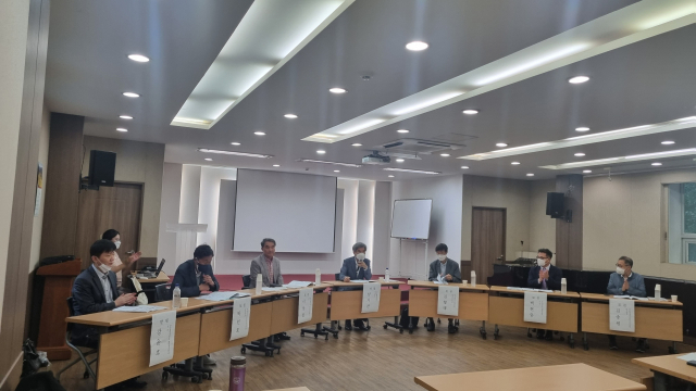 5일 부산YWCA 강당에서 부산경실련 주최로 ‘부산항만공사의 역할과 과제’ 토론회가 열렸다.
