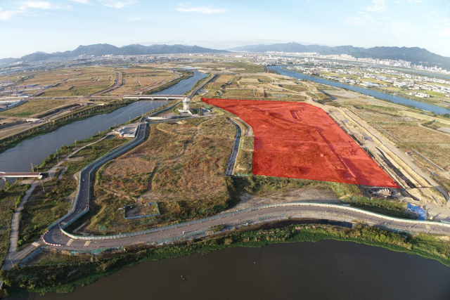 최근 한무쇼핑이 매입한 유통판매시설 부지(붉은색 지역). 한국수자원공사 제공