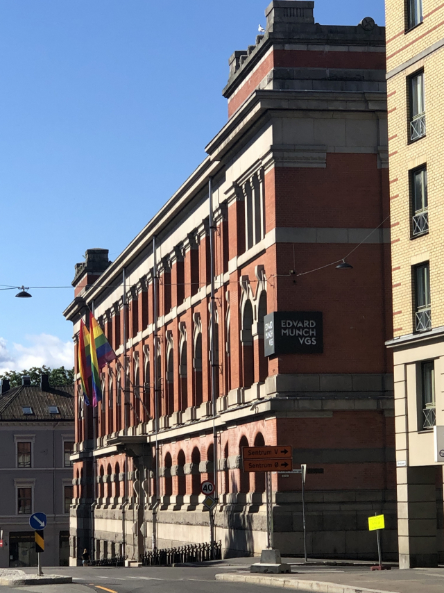 올 6월 노르웨이 오슬로의 한 고등학교 건물에 내걸린 무지개 깃발.