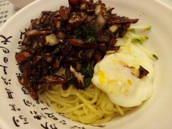 부산 오디세이] 부산에서만 맛본다 부산에서만 보인다 부산에서만 즐긴다 - 부산일보