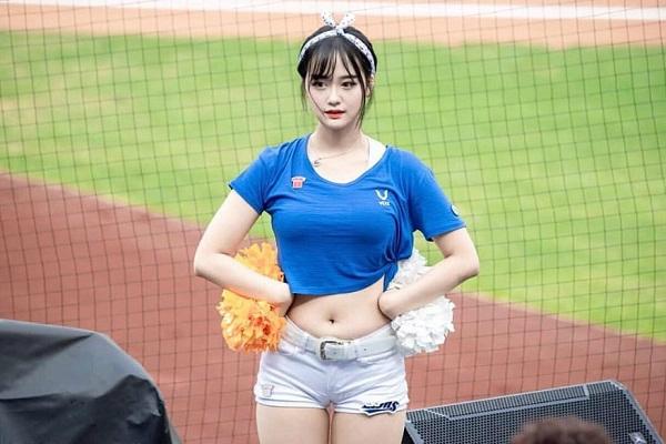 일베 성희롱 폭로한 황다건에 `치어리더 그만둬라`…누리꾼 2차 가해도 심각 - 부산일보
