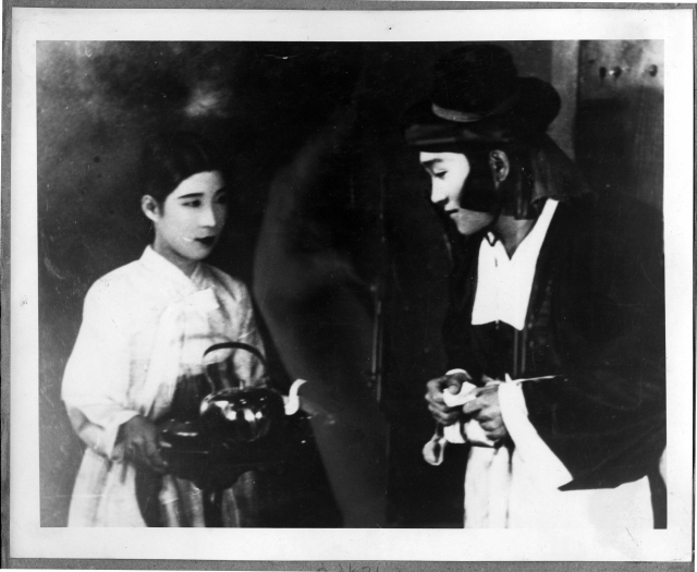 조선 최초의 토키(발성)영화 ‘춘향전’. 돌베개 제공