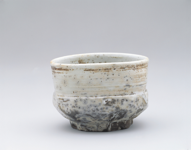 고쇼마루의 정면 모습. 높이 8.7㎝, 지름 13.2 -13.5㎝. 일본 유키미술관 소장. 신한균 제공