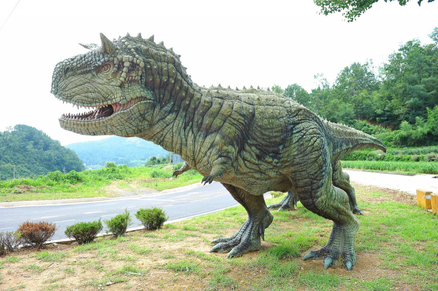 동화마을 가는 길 공룡박물관.