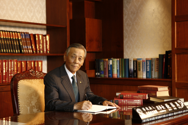 ㈜동원개발 장복만 회장.