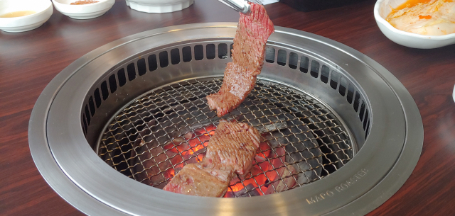 호포갈비의 시그니처인 살치살은 녹는듯한 부드러움이 특징이다.