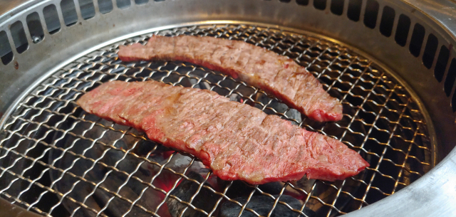 채끝살은 향이 좋다.