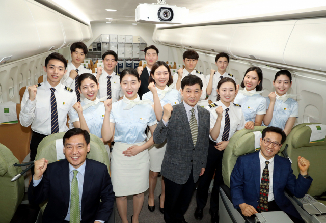 신라대는 드론 관련 국내 최고 수준의 인프라를 구축한 뒤 동남권 대학 중 유일하게 항공, 서비스, 정비 등 항공관련 핵심 3개 전공을 모두 갖춘 ‘항공학부’를 신설해 올해 첫 신입생을 선발했다. 신라대 제공