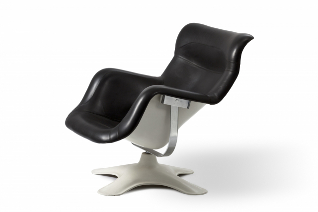 위르여 쿡카푸로의 ‘카루셀리 체어’.