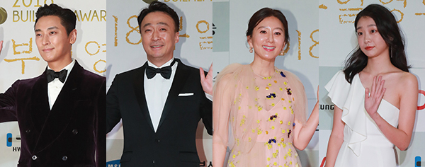 왼쪽부터 주지훈, 이성민, 김희애, 김다미