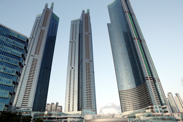 부산 해운대해수욕장에서 바라본 해운대 엘시티 모습. 부산일보DB