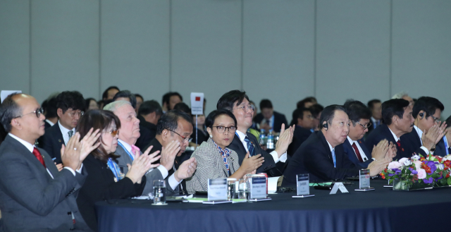 ‘한·아세안 CEO 서밋’ 개최…경제인 700여 명 ‘한자리에’ - 뉴스 썸네일 이미지