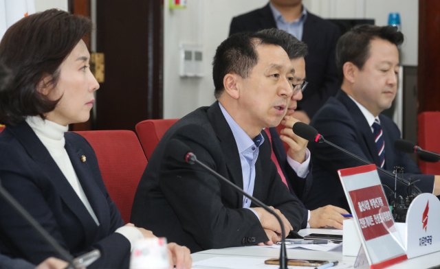 김기현 전 울산시장이 28일 오후 국회에서 열린 울산시장 부정선거 등 친문게이트 진상조사위원회 회의에서 모두발언 하고 있다. 김종호 기자 kimjh@