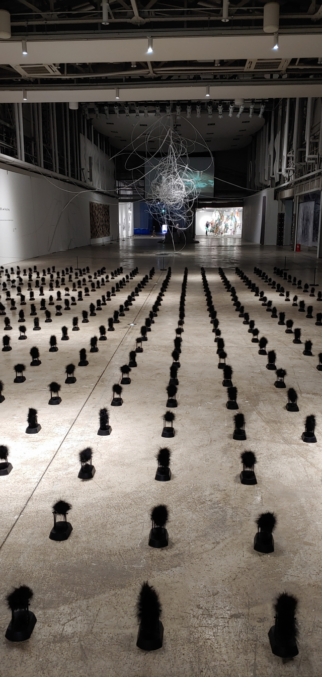 연말연시 세상을 보는 청년 작가의 다양한 시선을 감상할 전시가 열리고 있다. 사진은 최정은의 ‘탈락된 개체의 현기증’. 오금아 기자