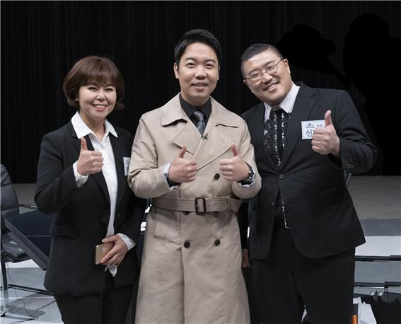 부산 MBC의 새 의료 예능 '수상한 진료실' 출연진들. 왼쪽부터 백찬희, 황현희, 신지원. 부산 MBC 제공