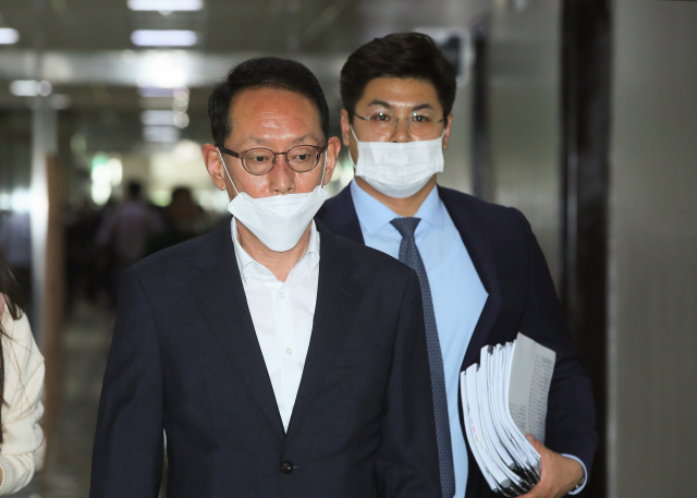미래통합당 김도읍 의원이 지난 19일 국회에서 열린 법안심사소위에 참석하고 있다. 연합뉴스