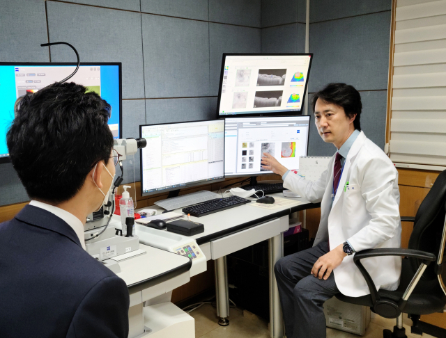 황반에 생기는 질병은 무엇보다 조기진단과 꾸준한 치료가 중요하다. 이 안과 제공