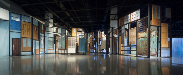 부산현대미술관에서 열리는 ‘이모션 인 모션’은 움직임을 통해 감성을 표현하고, 새로운 상상력을 자극하는 전시다. KEEN의 ‘아무도 살지 않는다’. 부산현대미술관 제공