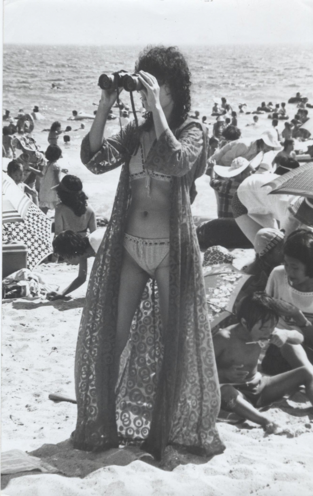 1979년 8월 부산의 한 해수욕장에서 찍힌 사진입니다. 그때만 하더라도 해수욕장에는 비키니 차림의 피서객이 종종 발견됐지예. 부산일보DB