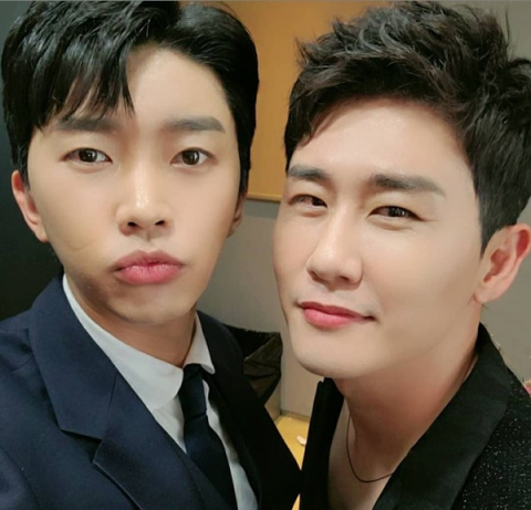 ‘미스터트롯’ 출연자들이 프로그램 종영 이후 예능과 광고, 연기에 속속 도전하며 뜨거운 인기를 이어가고 있다. 사진은 임영웅(왼쪽)과 영탁. 임영웅 인스타그램