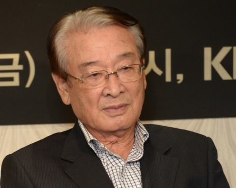 원로배우 이순재 씨의 전 매니저들이 지난 29일 한 매체의 보도로 제기된 매니저 갑질 의혹에 반박하는 목소리를 내고 있다. KBS