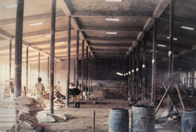 형제복지원 내 교회당(새마음교회) 건설 현장. 형제복지원 운영자료집