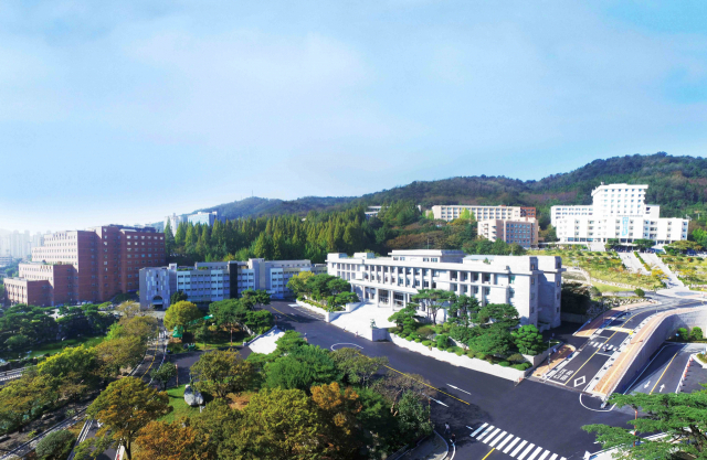 경남대는 글로벌 시대에 부응하는, 지역 맞춤형 인재 양성을 목표로 하고 있다. 경남대 제공