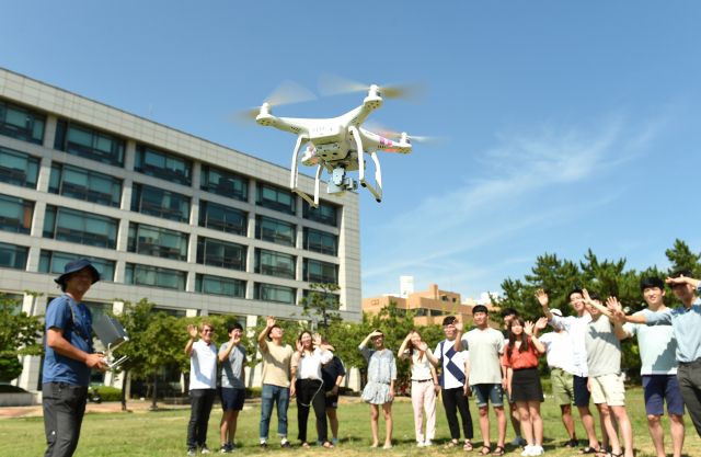 부경대에서 진행한 드론 수업 장면. 부경대 제공