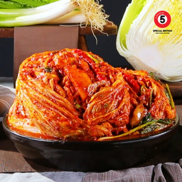 공영쇼핑이 8월 상품 중 최다 판매고를 올린 도미솔 김치. 공영쇼핑 제공