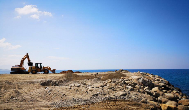 국제무역 운송 선박회사가 폐기물관리법 위반 등 혐의로 부영그룹 이중근 회장 등을 최근 창원지검에 고소했다. 부영그룹의 필리핀 반출 폐기물. 인테그리티 벌크 제공