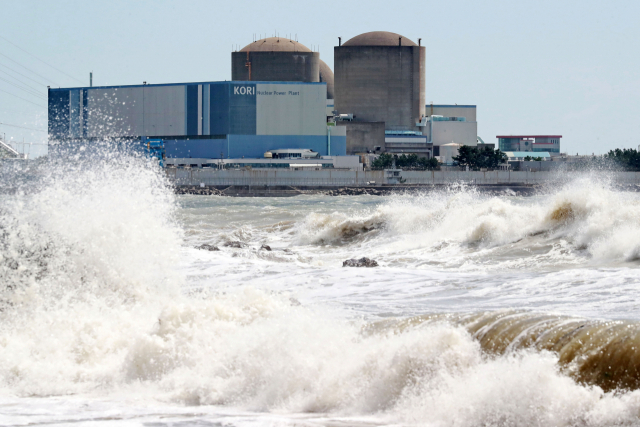 지난 3일 태풍 ‘마이삭’으로 고리 3·4호기, 신고리 1·2호기가 가동을 멈췄다. 김경현 기자 view@