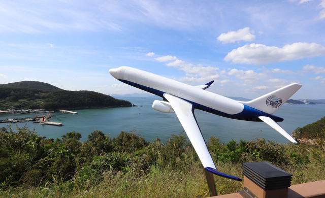 부산 가덕도 대항 전망대에서 가덕신공항 예정부지를 내려다 본 모습. 부산일보DB