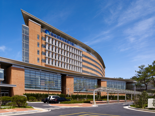 사진은 동남권원자력의학원 전경. 부산일보DB