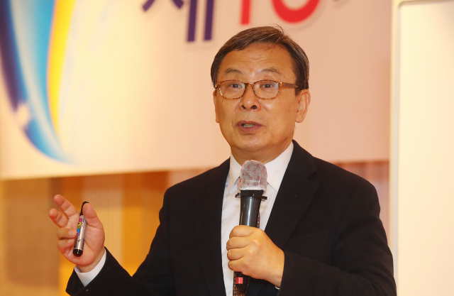 제13기 부산일보 CEO아카데미 21강. 신세돈 숙명여자대학교 경제학부 교수. 정종회 기자 jjh@