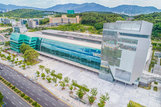 마이스산업의 스마트화를 위해 리뉴얼이 추진되는 창원컨벤션센터. 창원시 제공