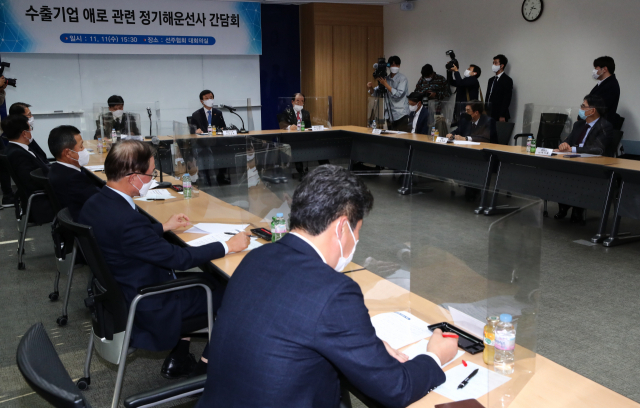 지난 11일 해양수산부가 개최한 ‘수출기업 애로 관련 정기 해운선사 간담회’에서 문성혁 해수부 장관이 발언하고 있다. 부산일보DB