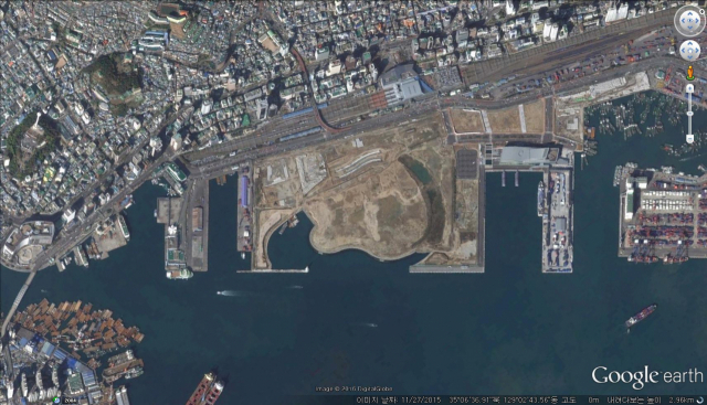 부산 북항 위성 사진． 부산항만공사 제공