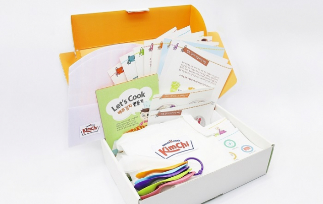 똑똑 김치 조리‧학습 키트(Knock Knock Kimchi Cooking-Edu Kit) 구성품. 세계김치연구소 제공