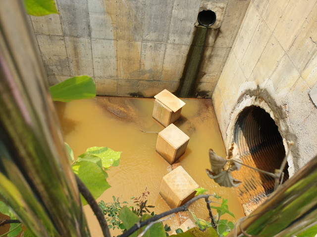 경주 방폐장 동굴처분시설 최종 방류 단계의 지하수 배출 모습. 환경운동실천협의회 제공